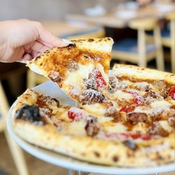 Love & Salt - Sausage alla Vodka Pizza