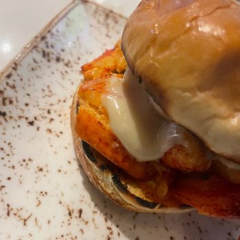 Bedarra Bar - Crab sandwich close up - Cocktail Bars Near Me - Crown Point, Indiana