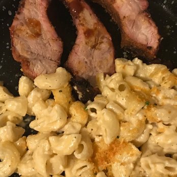 Del's Hideout - Baby back ribs with Del's fabulous Mac & cheese - Barbeque Near Me - San Diego, California Del's Hideout - Baby back ribs with Del's fabulous Mac & cheese - Barbeque Near Me - San Diego, California