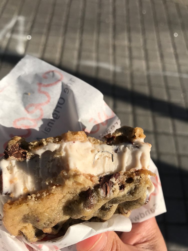 Manhattan Beach Creamery