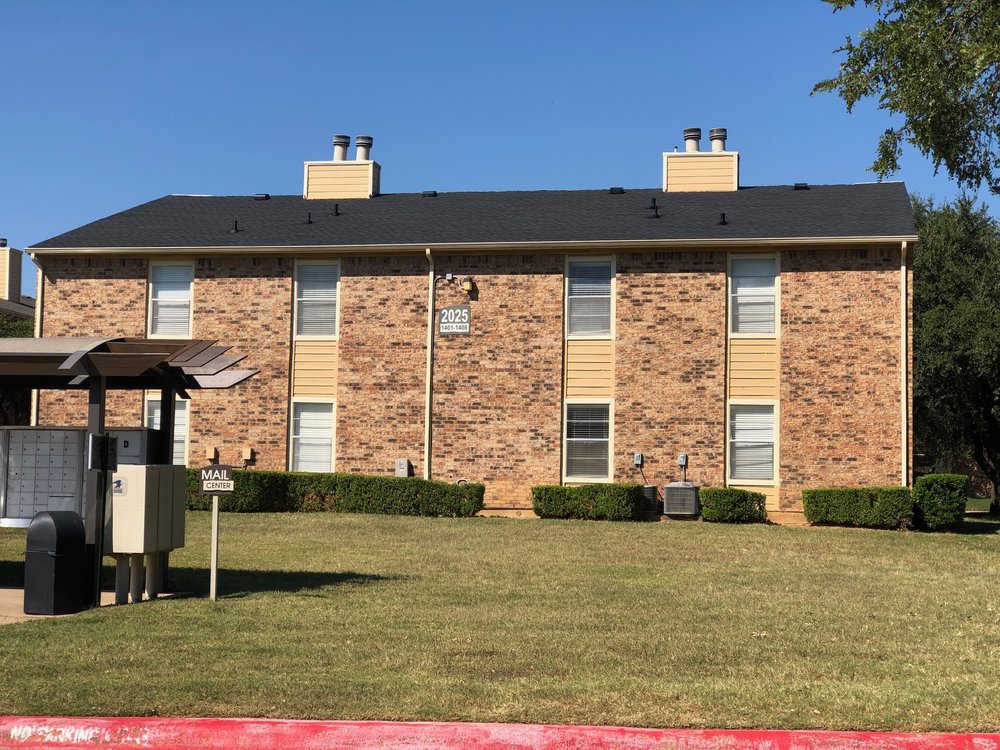 Slide of Canac Roofing & Construction