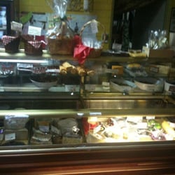 Di Raimondos Italian Market and Cheese Shop