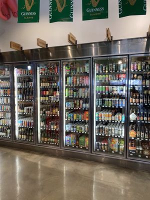 Village Bottle Shop & Tasting Room - Kaka`ako by null