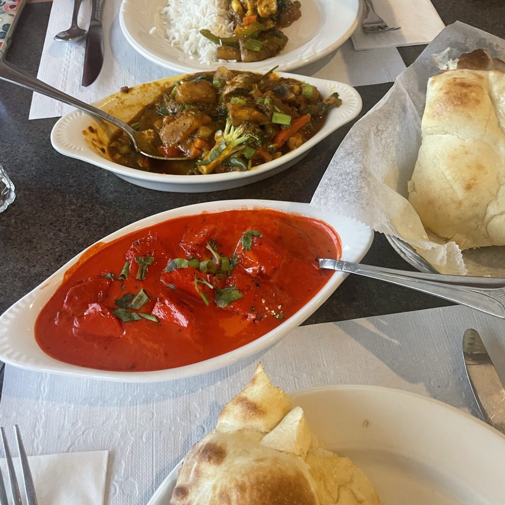Chicken Tikka Masala and Plain Naan Chicken Tikka Masala and Plain Naan