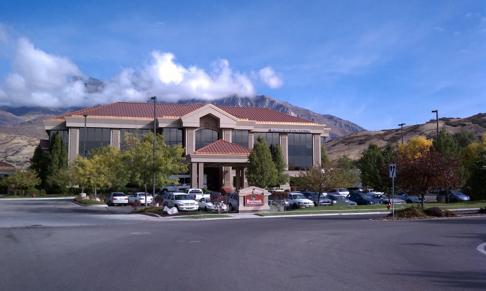 RIVERWOODS URGENT CARE Updated September 2024 32 Reviews 280 W