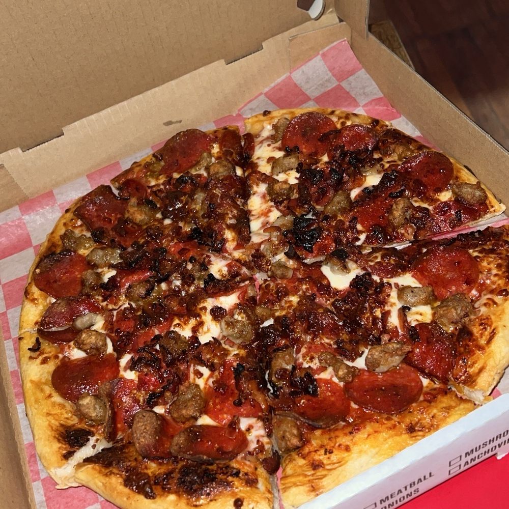 Joey's - Meat lovers Pizza (pepperoni, sausage, and bacon) - Pubs Near Me - San Antonio, Texas Joey's - Meat lovers Pizza (pepperoni, sausage, and bacon) - Pubs Near Me - San Antonio, Texas