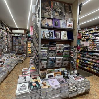 Iconic Magazines - Store layout - Newspapers & Magazines Near Me - New York, New York Iconic Magazines - Store layout - Newspapers & Magazines Near Me - New York, New York