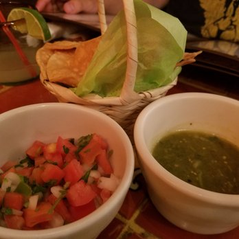 Las Bugambilias - Chips, pico de gallo and salsa verde - Mexican Near Me - Philadelphia, Pennsylvania Las Bugambilias - Chips, pico de gallo and salsa verde - Mexican Near Me - Philadelphia, Pennsylvania