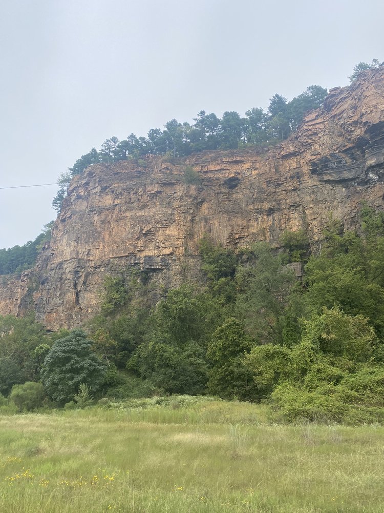 QUARRY TRAIL OUTLOOK Updated July 2024 Bay Oaks Dr, North Little