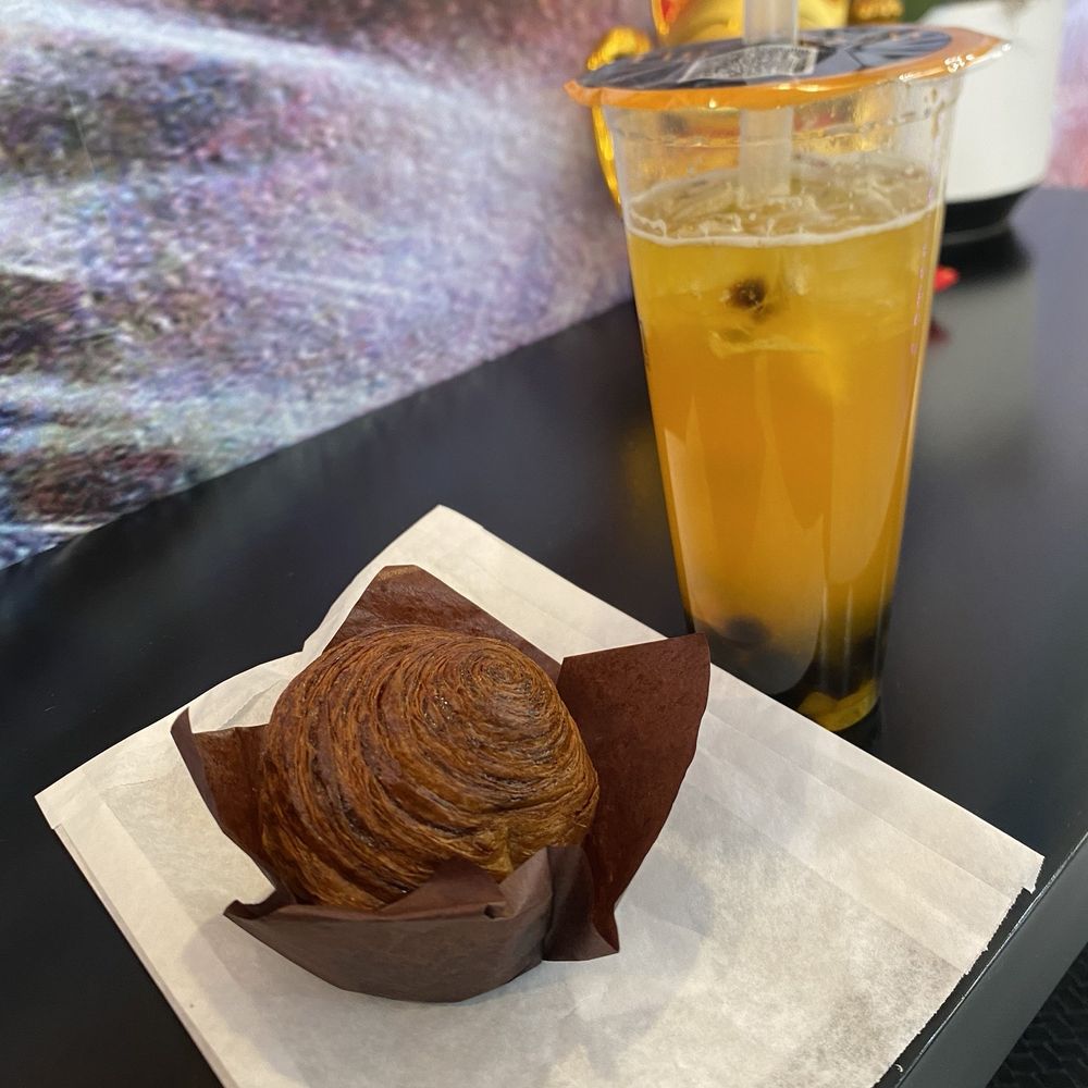 Tiger Den Tea House - Passion Fruit & Mango Fruit Tea, Cream Cheese Cruffin - Bubble Tea Near Me - Highlands Ranch, Colorado Tiger Den Tea House - Passion Fruit & Mango Fruit Tea, Cream Cheese Cruffin - Bubble Tea Near Me - Highlands Ranch, Colorado