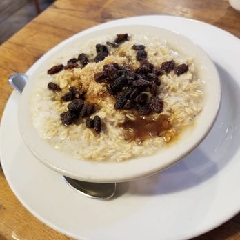 Hobnob Corner - Oatmeal - American Near Me - Nashville, Indiana Hobnob Corner - Oatmeal - American Near Me - Nashville, Indiana