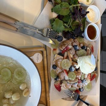 Miss Lin Cafe - Cafes Near Me - Markham, Ontario