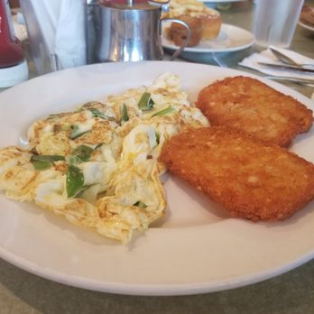 Page Plaza Restaurant - Egg white omelette with peppers and onions. Came with a choice of home fries, fries, or hashbrowns with a side of toast. - American Near Me - Staten Island, New York