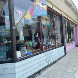 Markland-Hubbard Gourment Provisions - Outside of shop