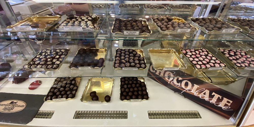 HARTVILLE CHOCOLATE FACTORY 114 S Prospect Ave, Hartville, Ohio