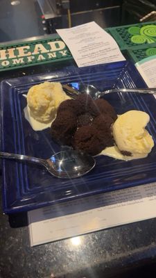 Side Bar & Restaurant by null