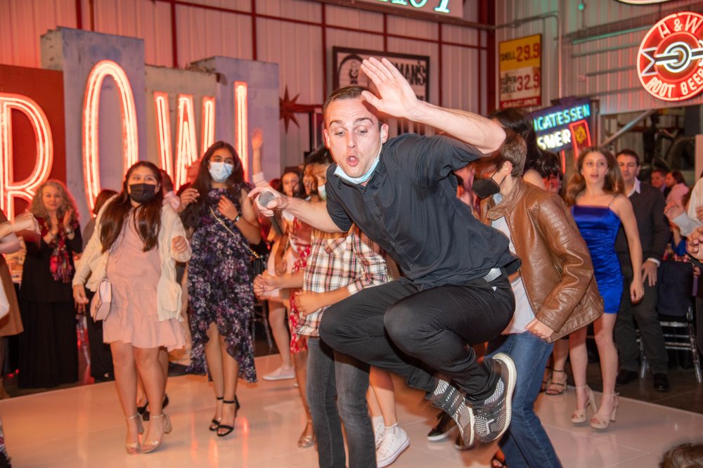 GET IN THE GROOVE ENTERTAINMENT Updated October 2024 44 Photos & 67