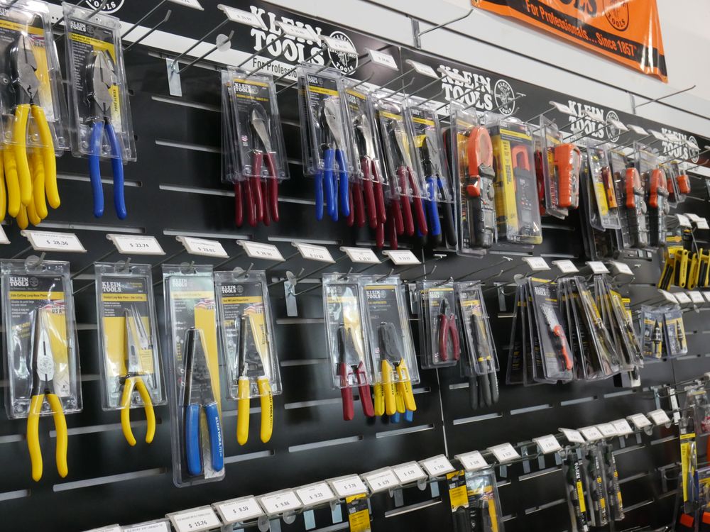 Slide of Wiseway Plumbing Electrical & Lighting Supply