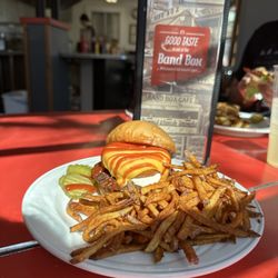 Band Box Diner - Dude Ranch Burger