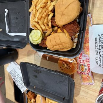 Dave's Hot Chicken - Chicken Shop Near Me - Irving, Texas Dave's Hot Chicken - Chicken Shop Near Me - Irving, Texas