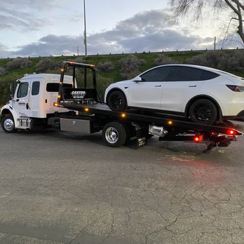 Castro Tire And Truck Wash - Towing Near Me - Buttonwillow, California Castro Tire And Truck Wash - Towing Near Me - Buttonwillow, California