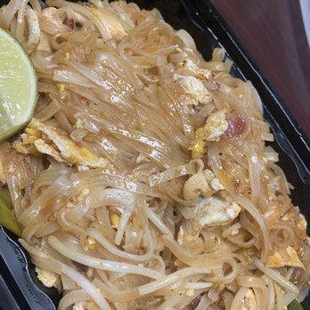 Sarin Thai - Chicken Pad Thai - Thai Near Me - Greenvale, New York