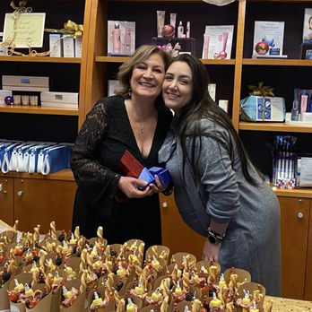 Intimo Skin Care - Holiday Party! - Skin Care Near Me - Modesto, California Intimo Skin Care - Holiday Party! - Skin Care Near Me - Modesto, California