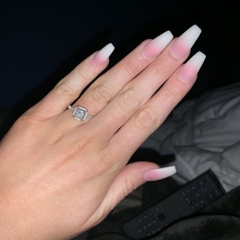 White Lotus Nails Marlton - Ombré nails by Michelle - Nail Salons Near Me - Evesham Township, New Jersey