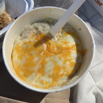 Georgia's Restaurant - Grits with cheese (burnt flavor) - Soul Food Near Me - Long Beach, California