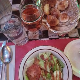 Meals come with salad and garlic knots