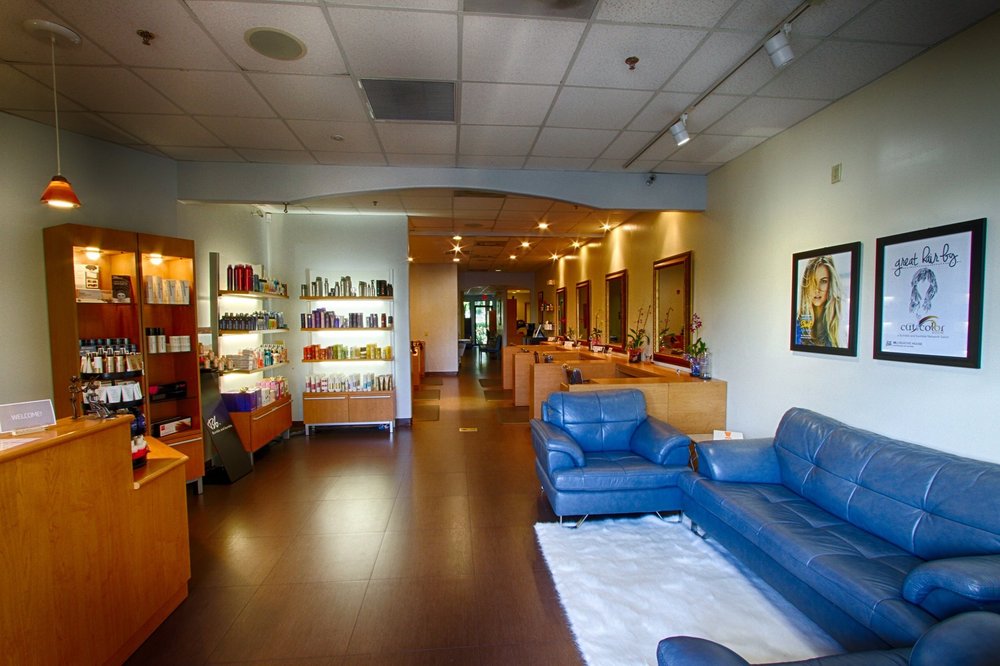 The Cut & Color Room Image