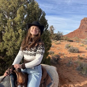 D/D MTA Horse Tours - Horseback Riding Near Me - Monument Valley, Utah