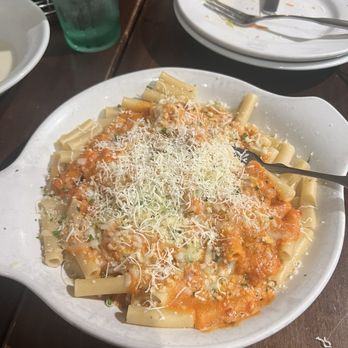 Olive Garden - Ala Moana - Four cheese pasta - Italian Near Me - Honolulu, Hawaii Olive Garden - Ala Moana - Four cheese pasta - Italian Near Me - Honolulu, Hawaii