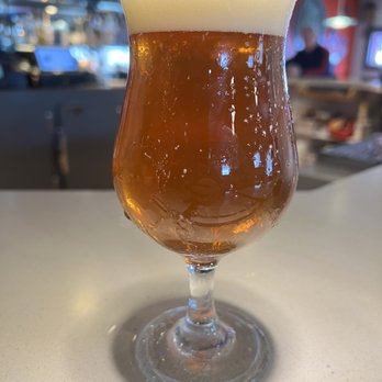 The Alibi Bar & Grill - The beautiful Hopslam beer from Bells brewing in this exquisite tulip glass. - Bars Near Me - Ionia, Michigan