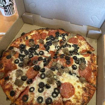 Shakey's Pizza Parlor - Yummyville! - Pizza Near Me - Palm Springs, California