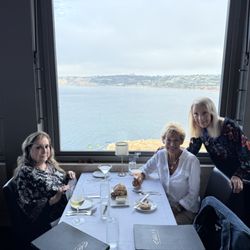 McClellan Palomar Airport - CLD - Dinner at La Jolla Cove the day we arrived