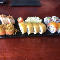 Sushi Club - 15 piece sample roll