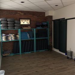 Crystal Heart Yoga - All the mats and props needed