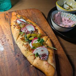 Za'atar Pide