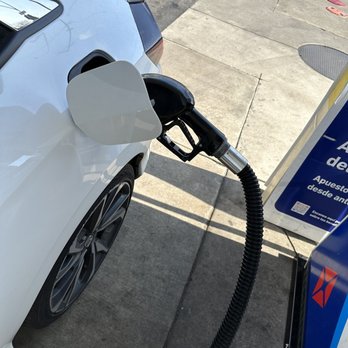 Arco - Back again getting SamHunt loaded and ready to roll! - Gas Stations Near Me - Fresno, California Arco - Back again getting SamHunt loaded and ready to roll! - Gas Stations Near Me - Fresno, California