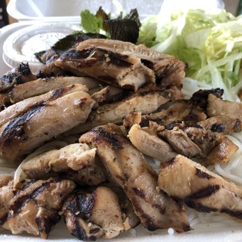 Dang's Vietnamese Restaurant - Grilled chicken rice noodle vermicelli salad (Self Take Away) - Vietnamese Near Me - Bend, Oregon