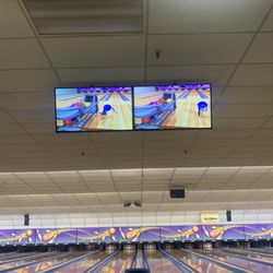 Bowlerama - Picture of the lanes