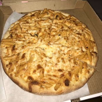 Mannino's 4 Pizza & Restaurant - Penne vodka pizza! Carb heaven! - Pizza Near Me - Hightstown, New Jersey