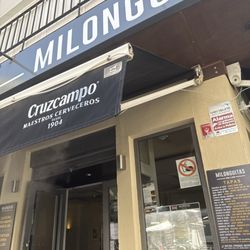 Milonguitas - Outside sign