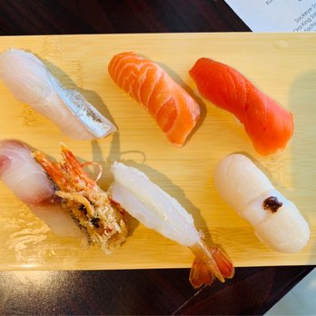 Shiro's - Sockeye salmon, Ora king salmon, belt fish, grunt fish, shrimp head, sweet shrimp, scallop (top right counterclockwise) - Sushi Bars Near Me - Seattle, Washington