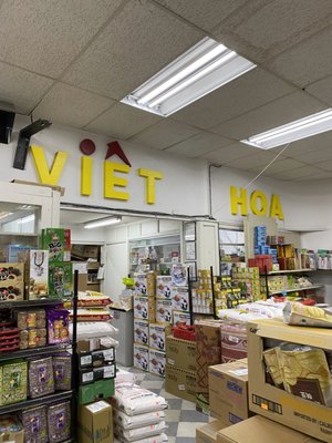 Viet Hoa Supermarket by null
