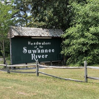 Okeefenokee swamp park christmas lights waycross