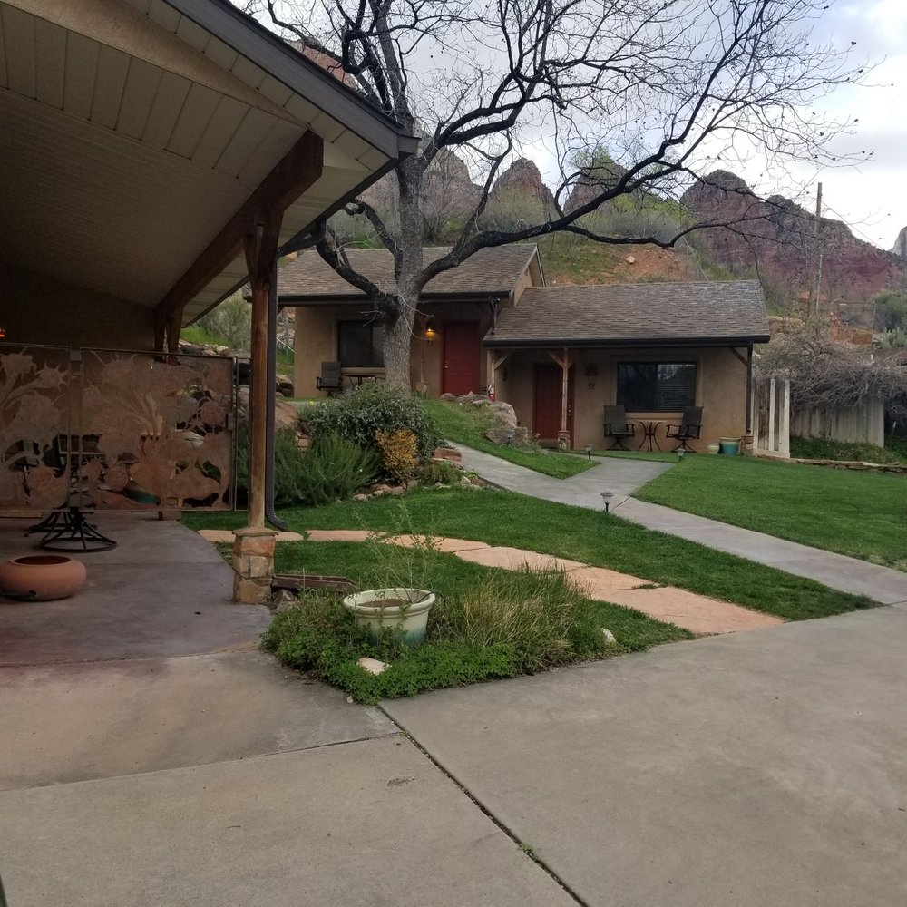 Red Rock Inn Bed & Breakfast - Bed & Breakfast Near Me - Springdale, Utah Red Rock Inn Bed & Breakfast - Bed & Breakfast Near Me - Springdale, Utah