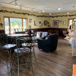 Silver Moon Winery - Sitting area