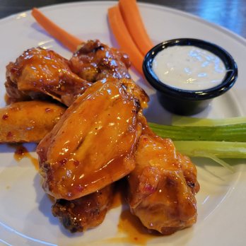 Stone Ridge Grill & Bar - Sweet Thai Chilli wings - Pizza Near Me - Plainville, Massachusetts